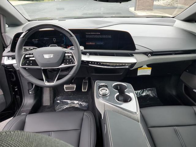 new 2025 Cadillac OPTIQ car