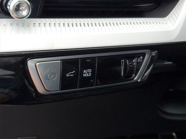 new 2025 Cadillac OPTIQ car