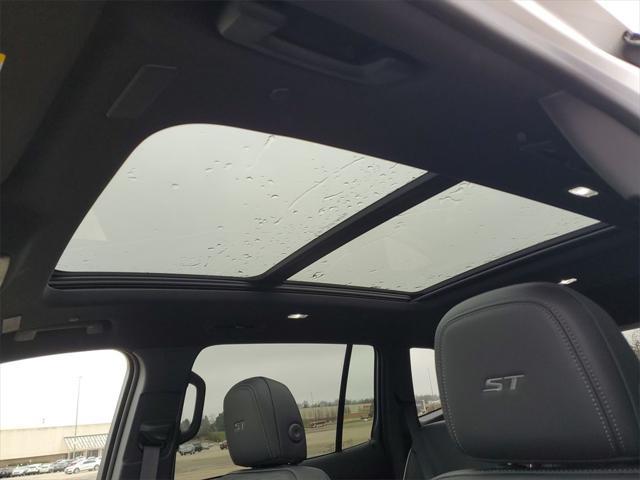 new 2025 Buick Enclave car, priced at $52,968