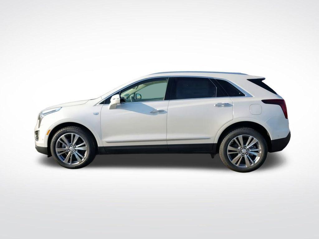 new 2025 Cadillac XT5 car, priced at $61,090