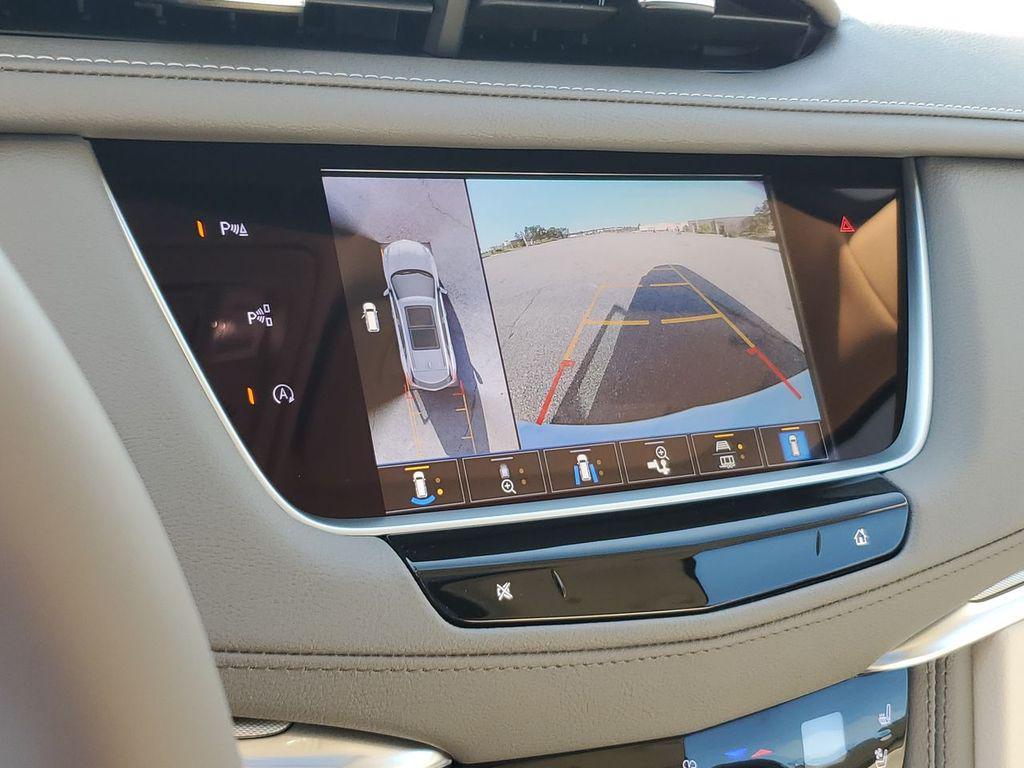 new 2025 Cadillac XT5 car, priced at $61,090