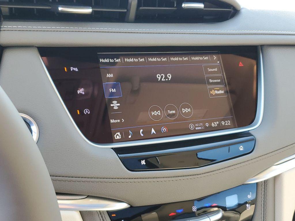 new 2025 Cadillac XT5 car, priced at $61,090