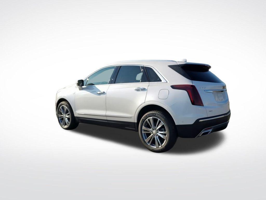 new 2025 Cadillac XT5 car, priced at $61,090