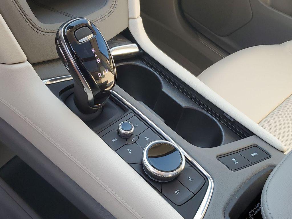 new 2025 Cadillac XT5 car, priced at $61,090