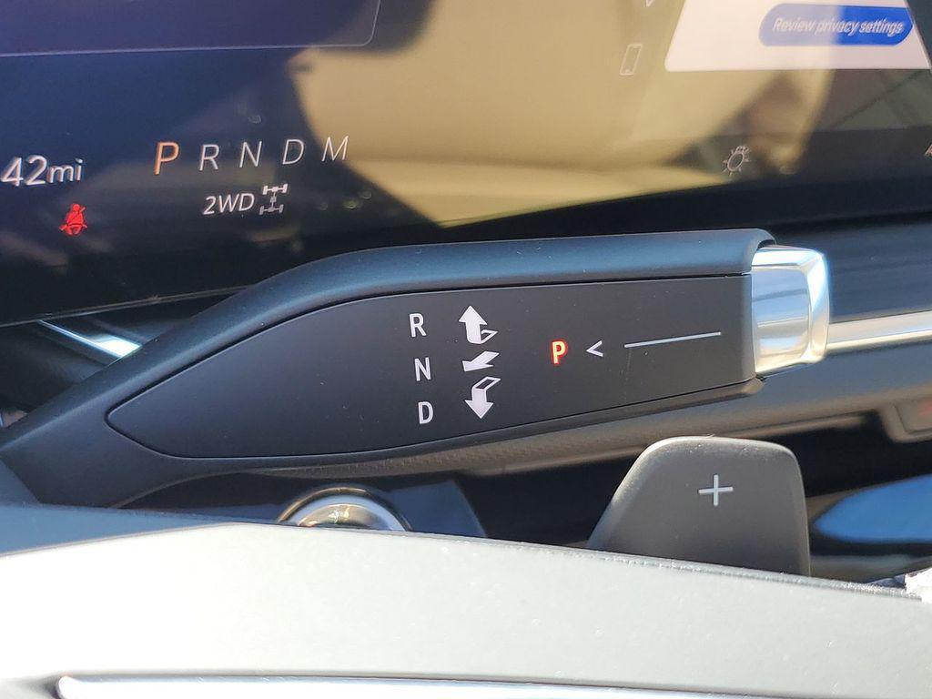 new 2025 Buick Envision car, priced at $40,458
