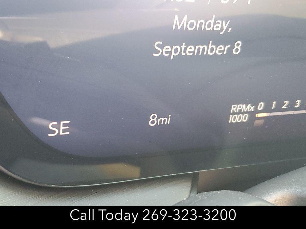 new 2025 Buick Envision car, priced at $40,458