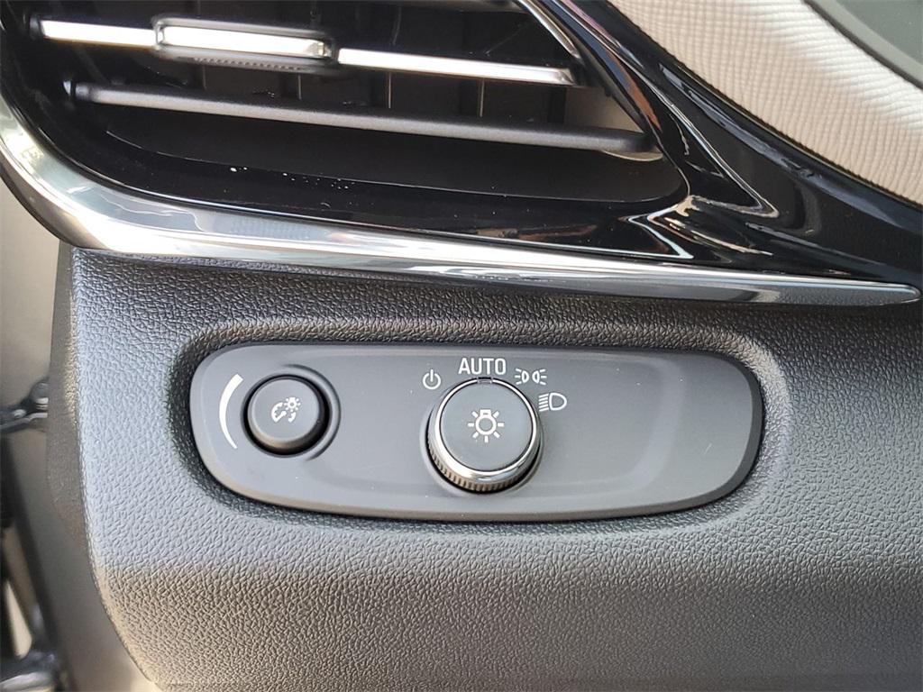 new 2025 Buick Envista car, priced at $29,271