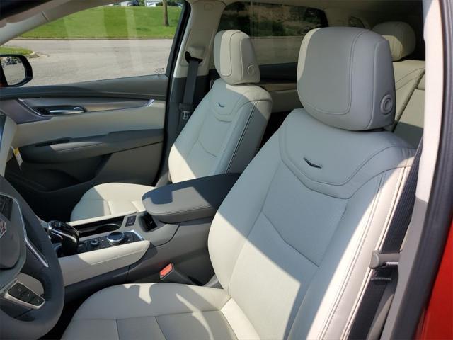 new 2025 Cadillac XT5 car, priced at $60,710