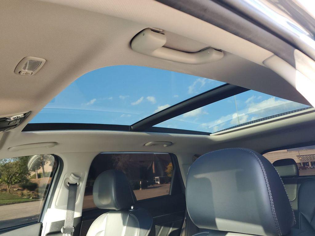 used 2021 Kia Sorento car, priced at $24,388