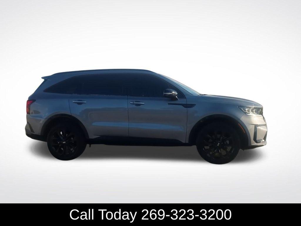 used 2021 Kia Sorento car, priced at $24,388