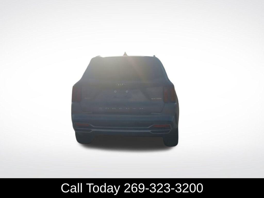 used 2021 Kia Sorento car, priced at $24,388