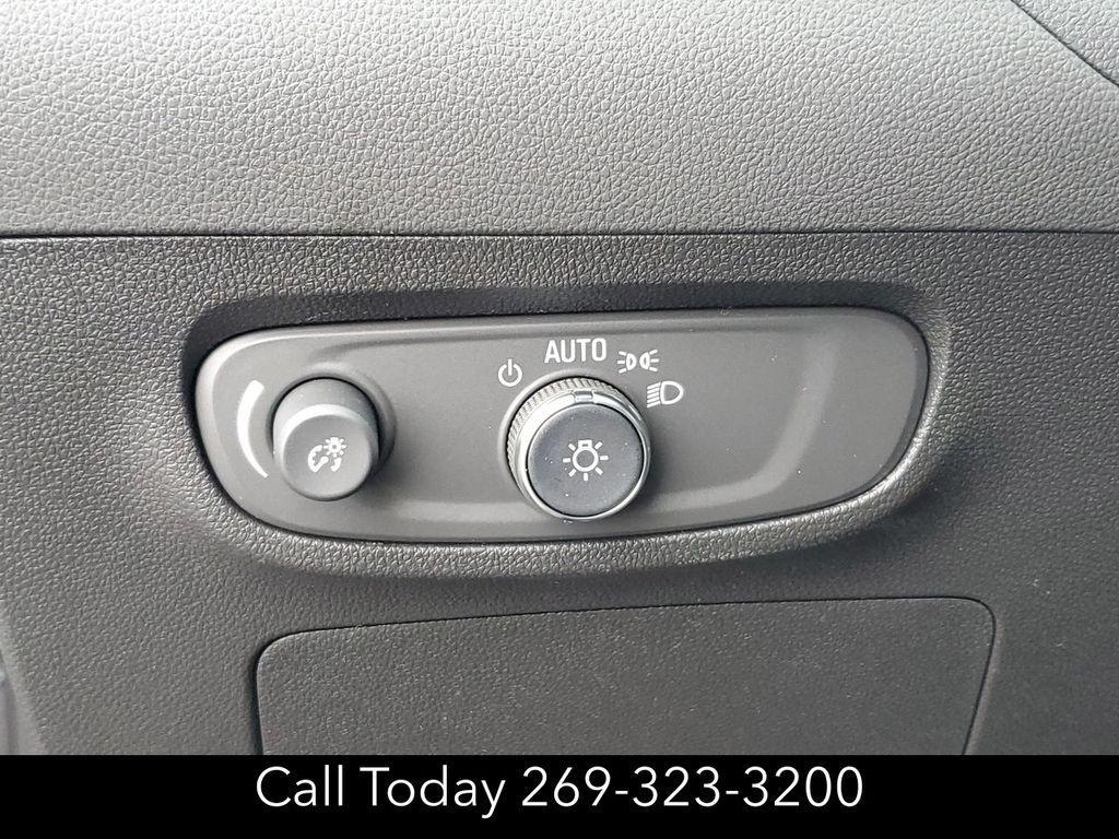 new 2025 Buick Encore GX car, priced at $32,037