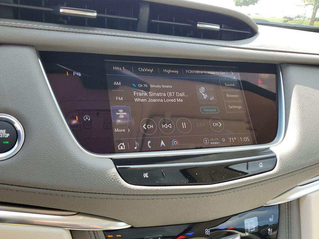 new 2025 Cadillac XT5 car, priced at $54,290