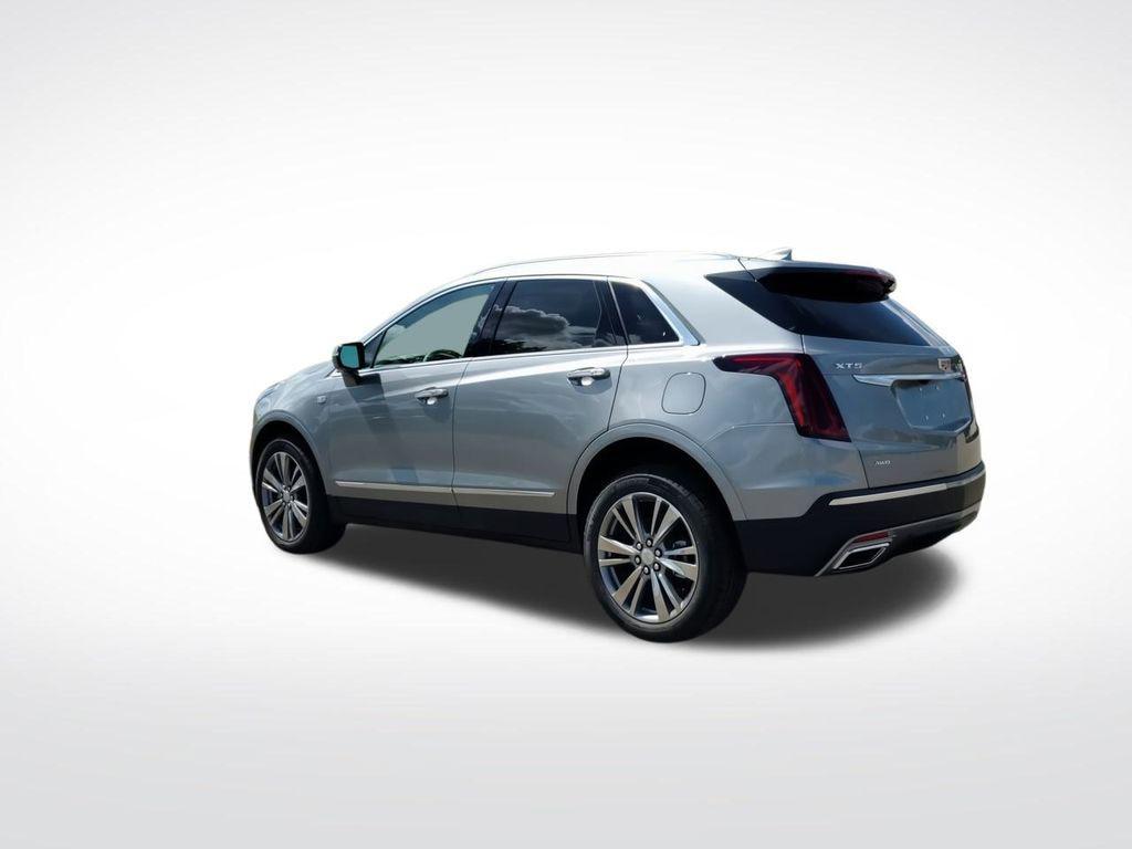 new 2025 Cadillac XT5 car, priced at $54,290
