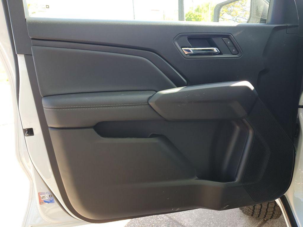 new 2025 GMC Canyon car, priced at $43,132