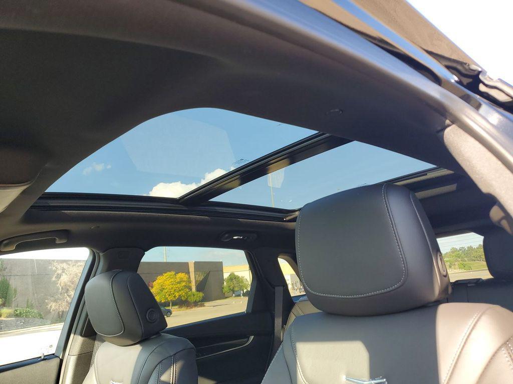 new 2025 Cadillac XT5 car, priced at $57,715