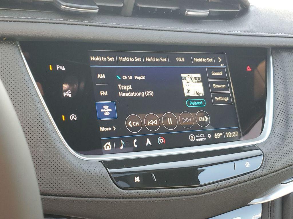 new 2025 Cadillac XT5 car, priced at $57,715