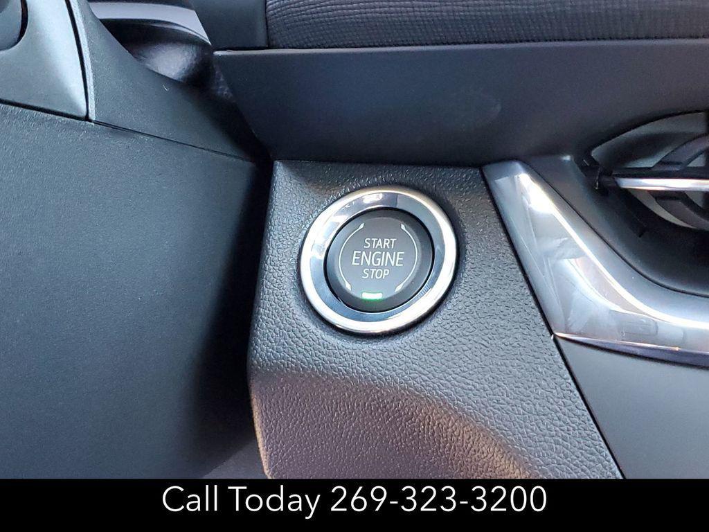 new 2025 Buick Envista car, priced at $24,948