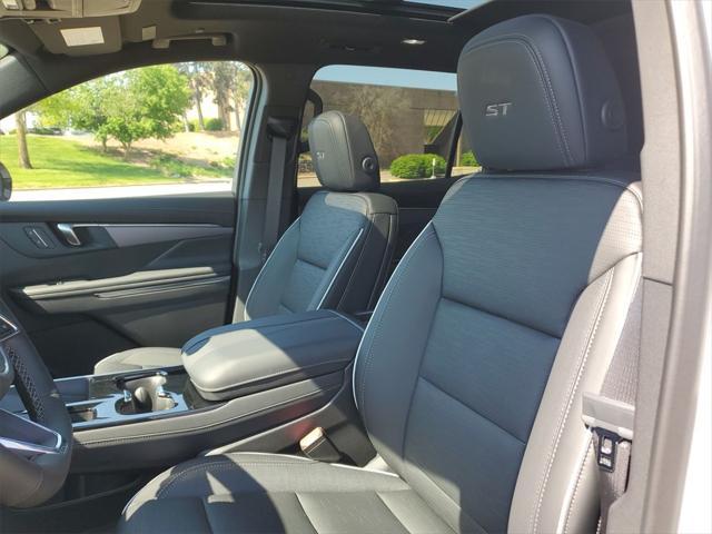 new 2025 Buick Enclave car, priced at $51,971