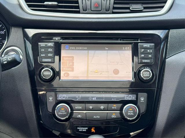 used 2016 Nissan Rogue car