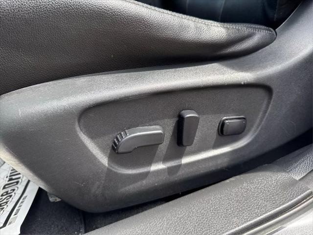 used 2016 Nissan Rogue car