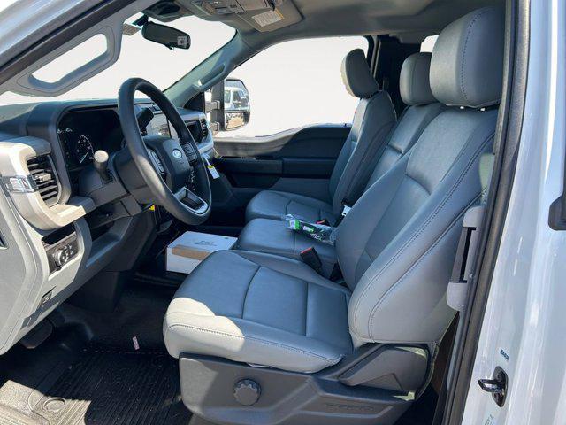 new 2025 Ford F-450 car, priced at $76,365