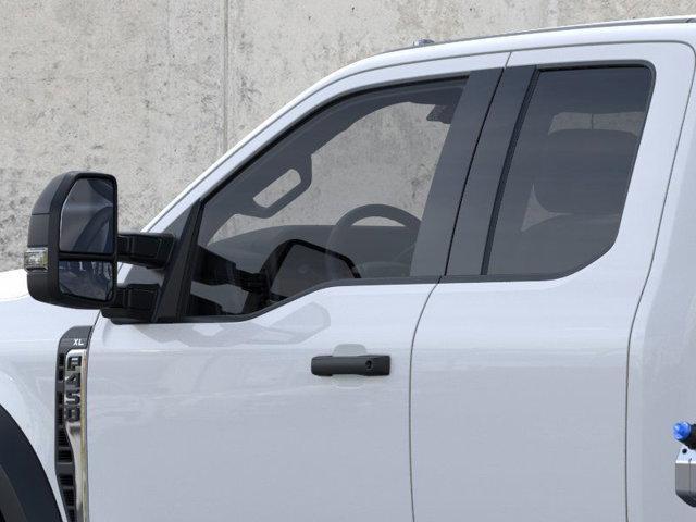 new 2025 Ford F-450 car, priced at $76,365