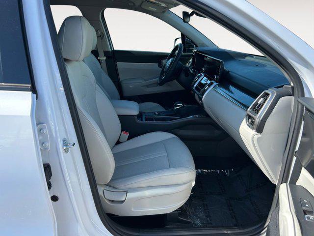 used 2023 Kia Sorento car, priced at $28,000