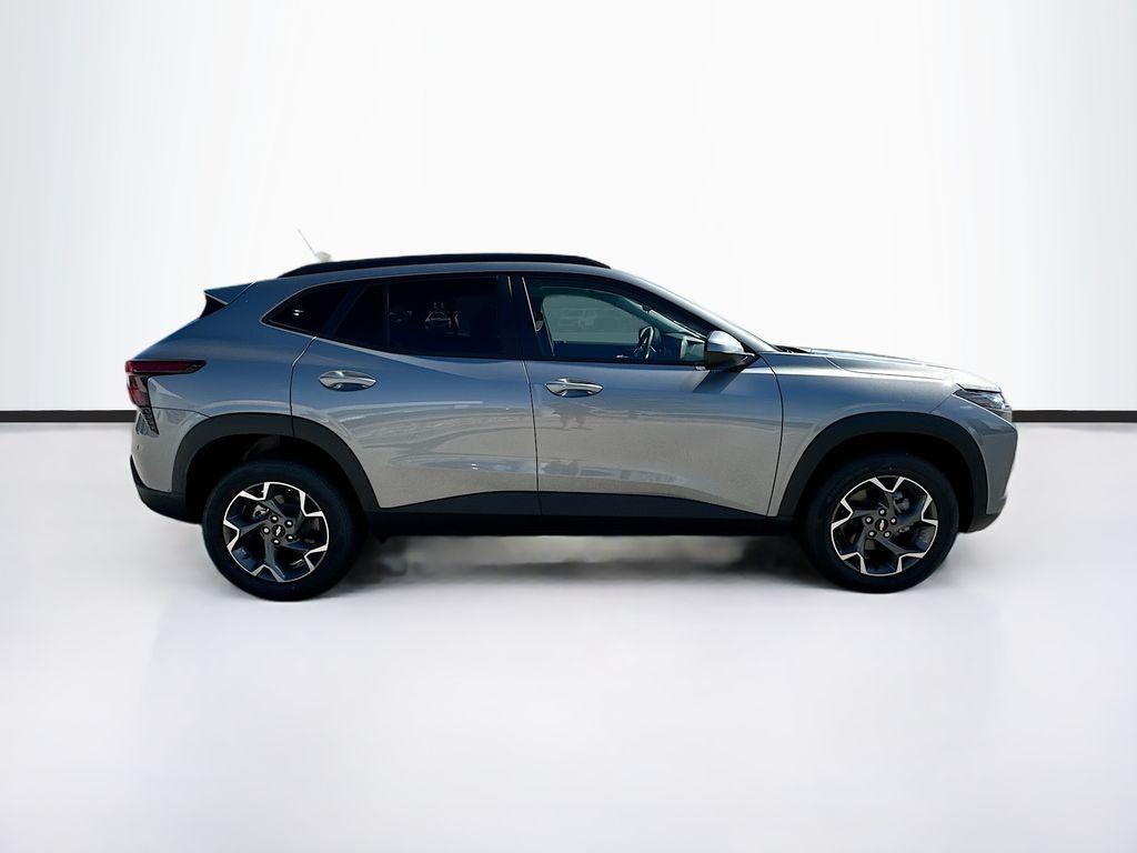 new 2025 Chevrolet Trax car, priced at $25,725