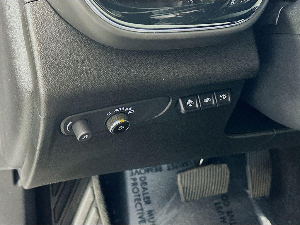 used 2023 Buick Envision car, priced at $30,000