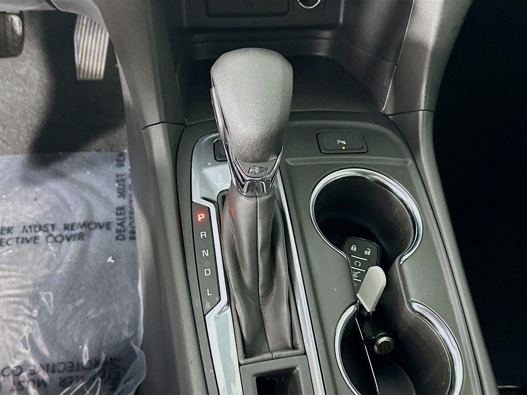used 2022 Chevrolet Equinox car, priced at $21,600