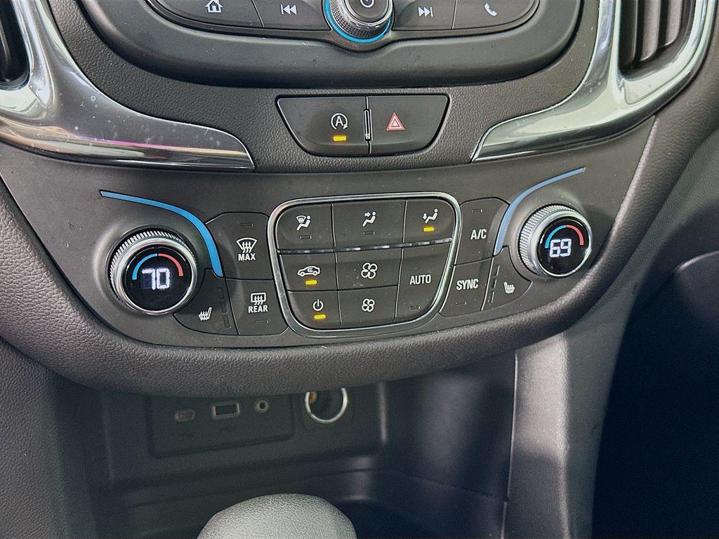 used 2022 Chevrolet Equinox car, priced at $21,600