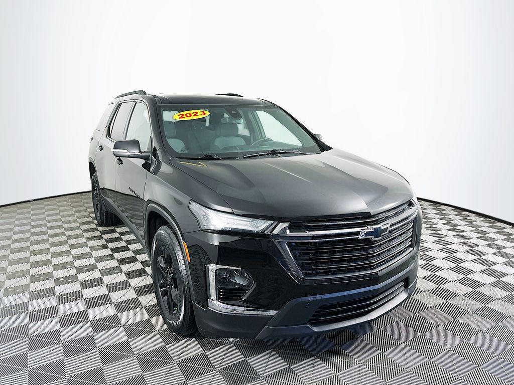 used 2023 Chevrolet Traverse car, priced at $29,250