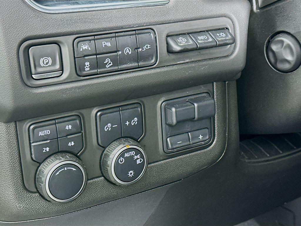 used 2021 Chevrolet Suburban car, priced at $51,998