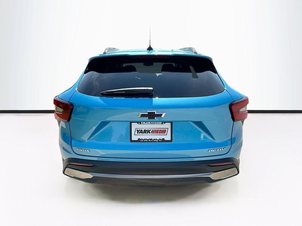 new 2025 Chevrolet Trax car, priced at $27,445