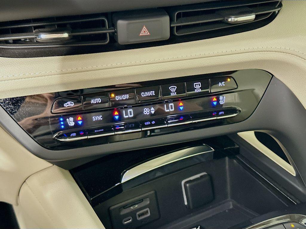 used 2022 Buick Envision car, priced at $26,215