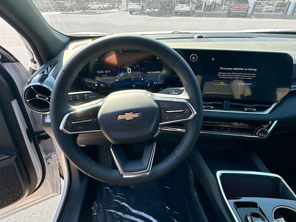 new 2026 Chevrolet Equinox car, priced at $30,235