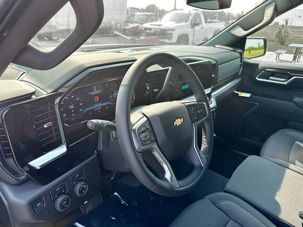 new 2025 Chevrolet Silverado 1500 car, priced at $52,595
