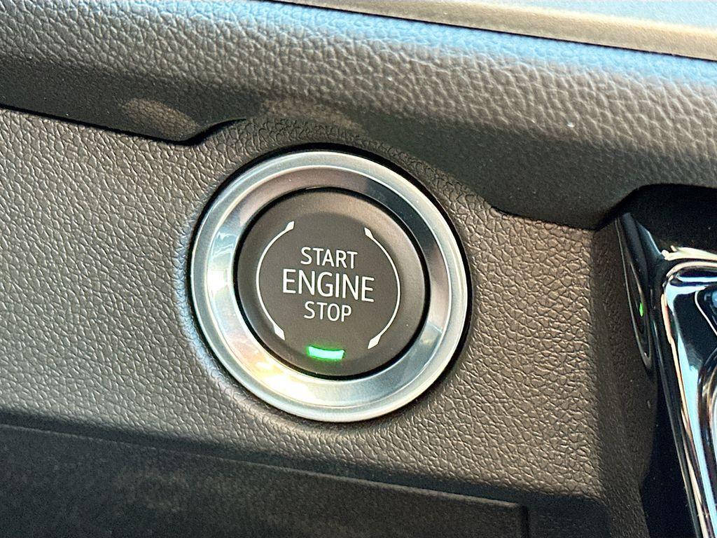 new 2026 Chevrolet Traverse car, priced at $49,665