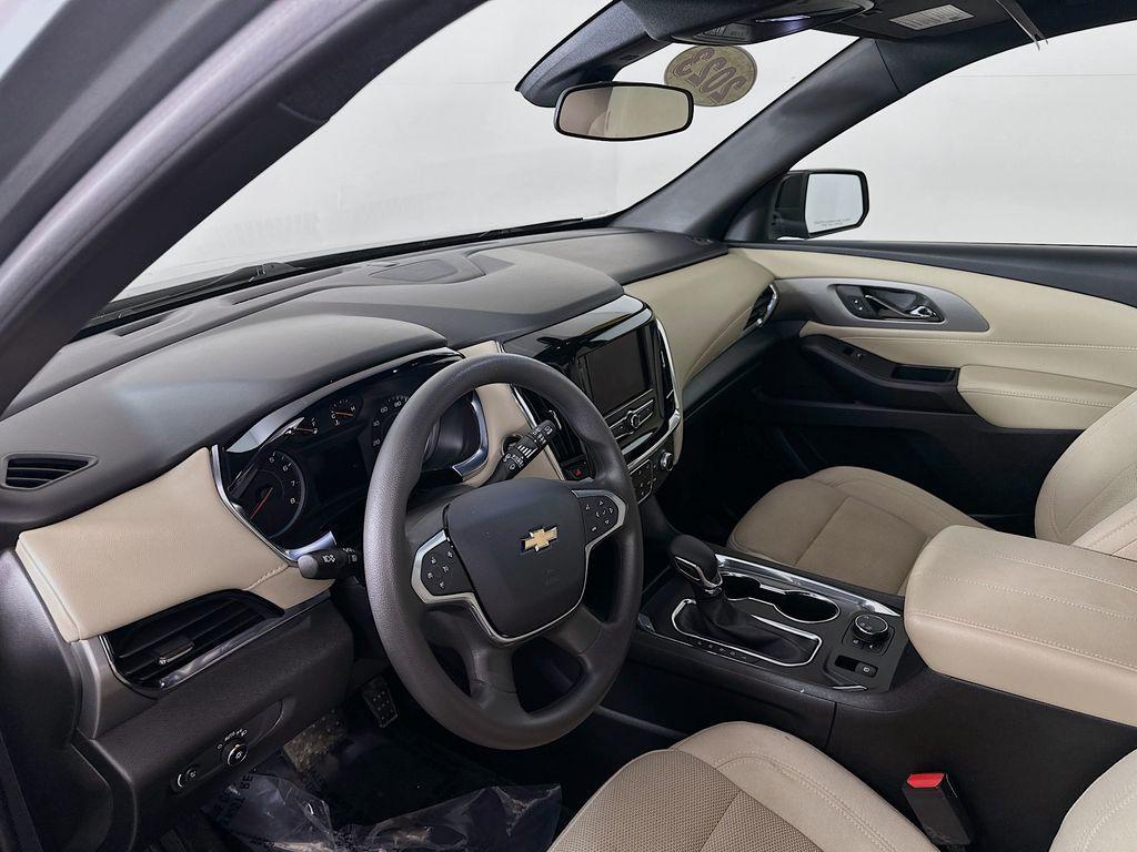 used 2023 Chevrolet Traverse car, priced at $30,419