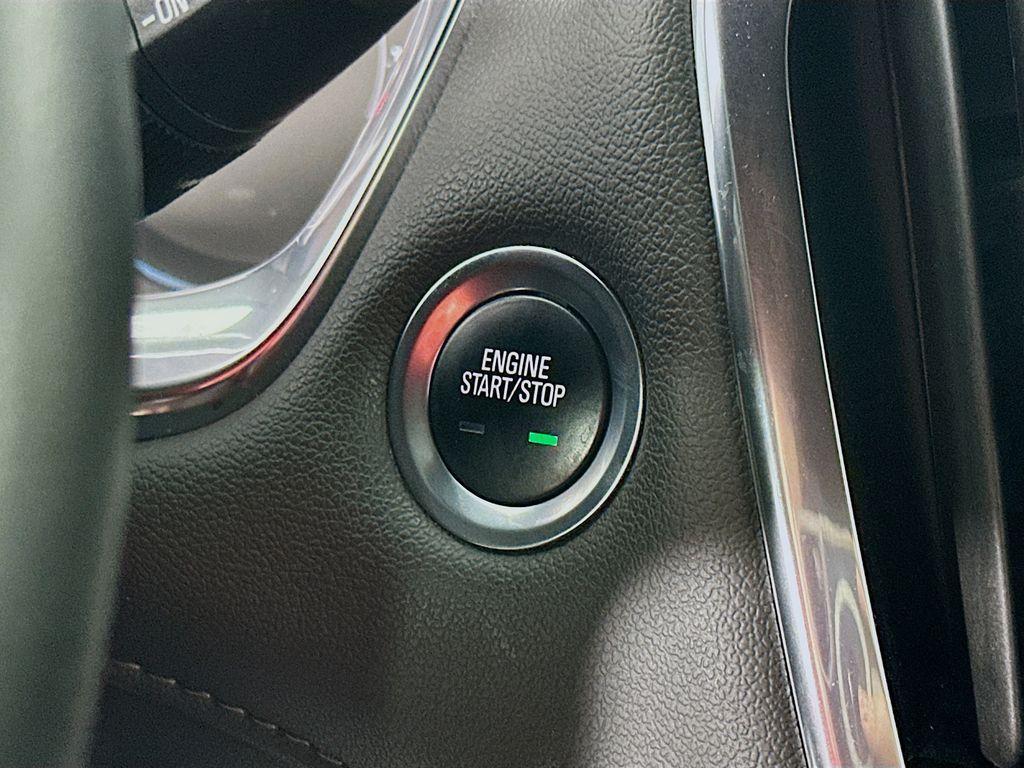 used 2023 Chevrolet Traverse car, priced at $28,700