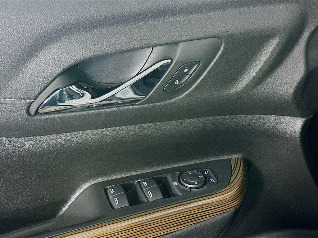used 2023 GMC Acadia car, priced at $27,384
