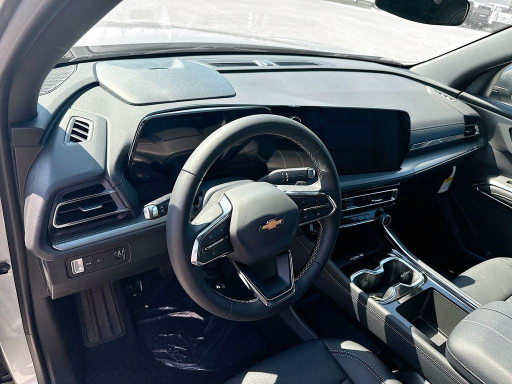 new 2025 Chevrolet Traverse car, priced at $46,560