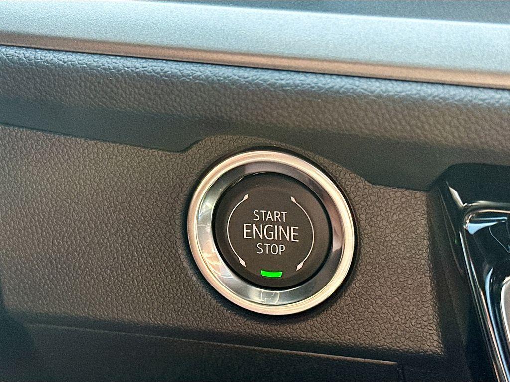 new 2025 Chevrolet Traverse car, priced at $46,560