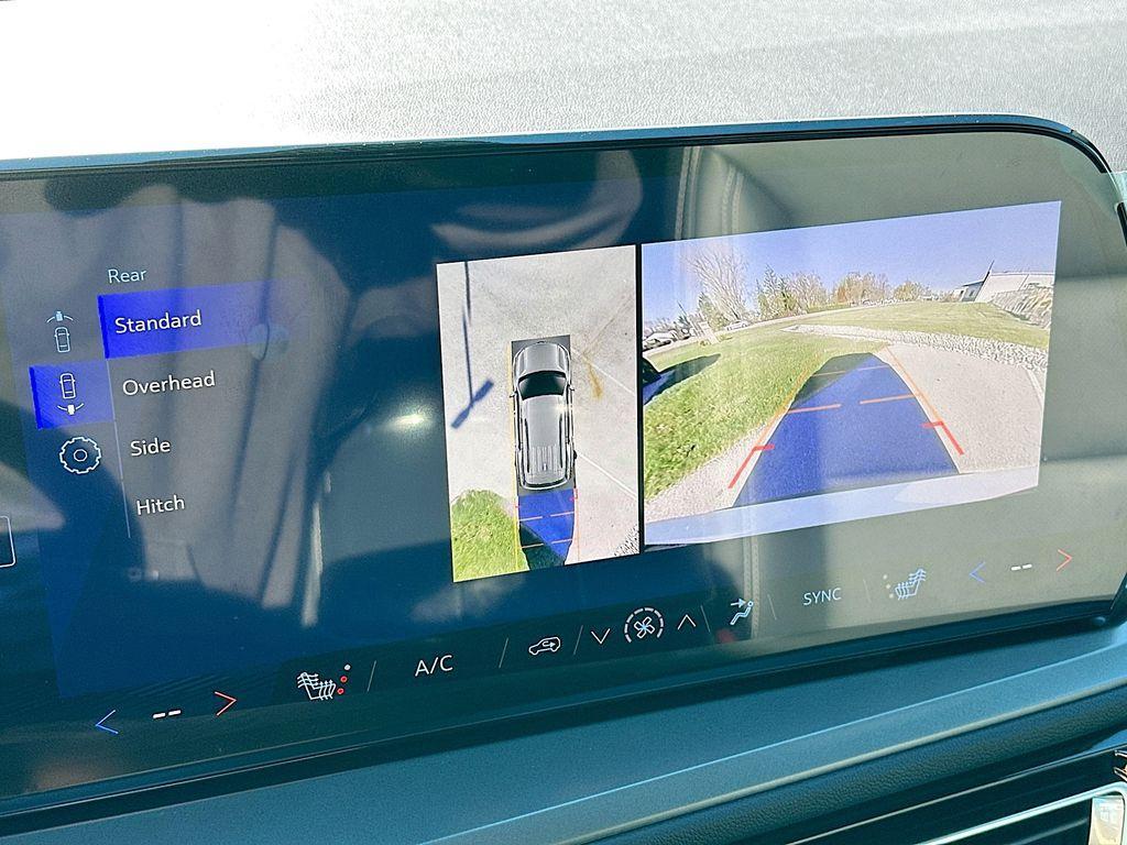 new 2026 Chevrolet Traverse car, priced at $47,420