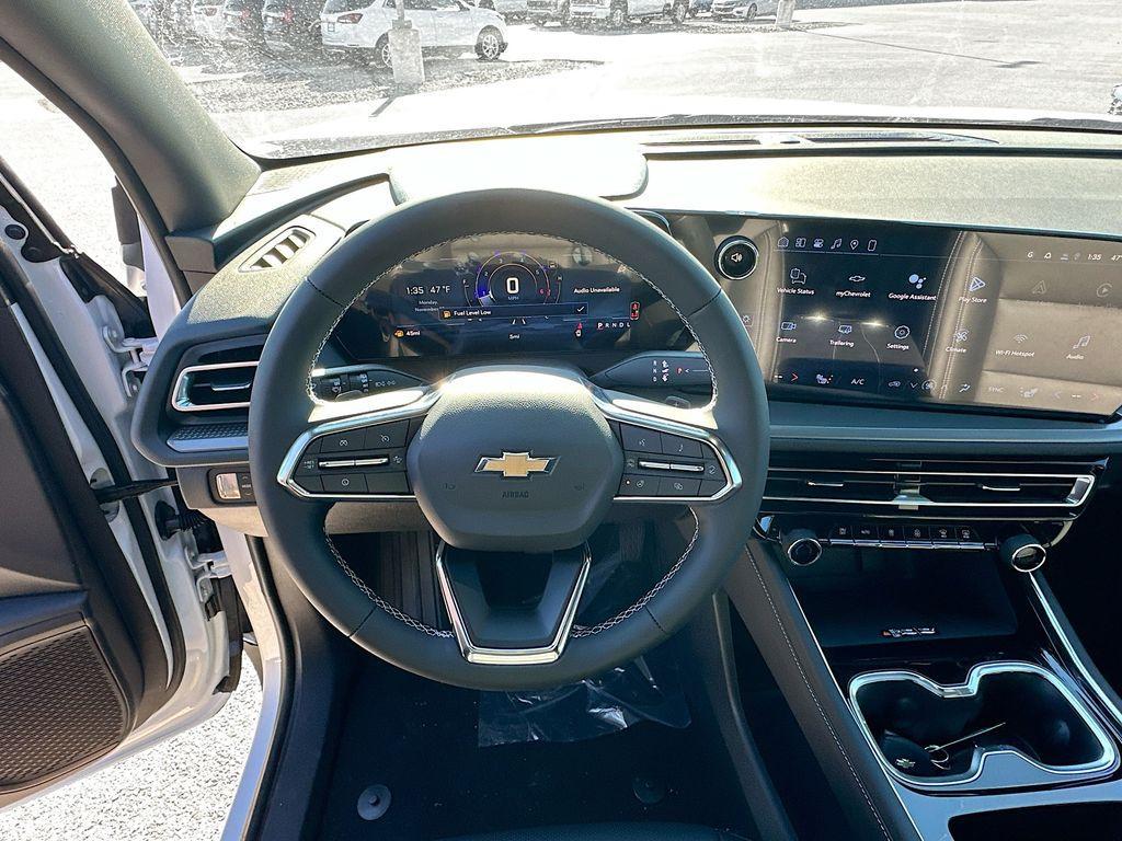 new 2026 Chevrolet Traverse car, priced at $47,420