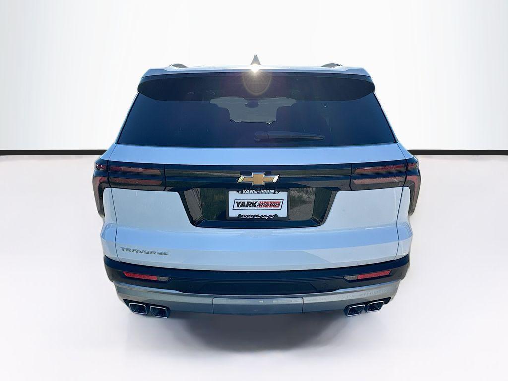 new 2026 Chevrolet Traverse car, priced at $47,420
