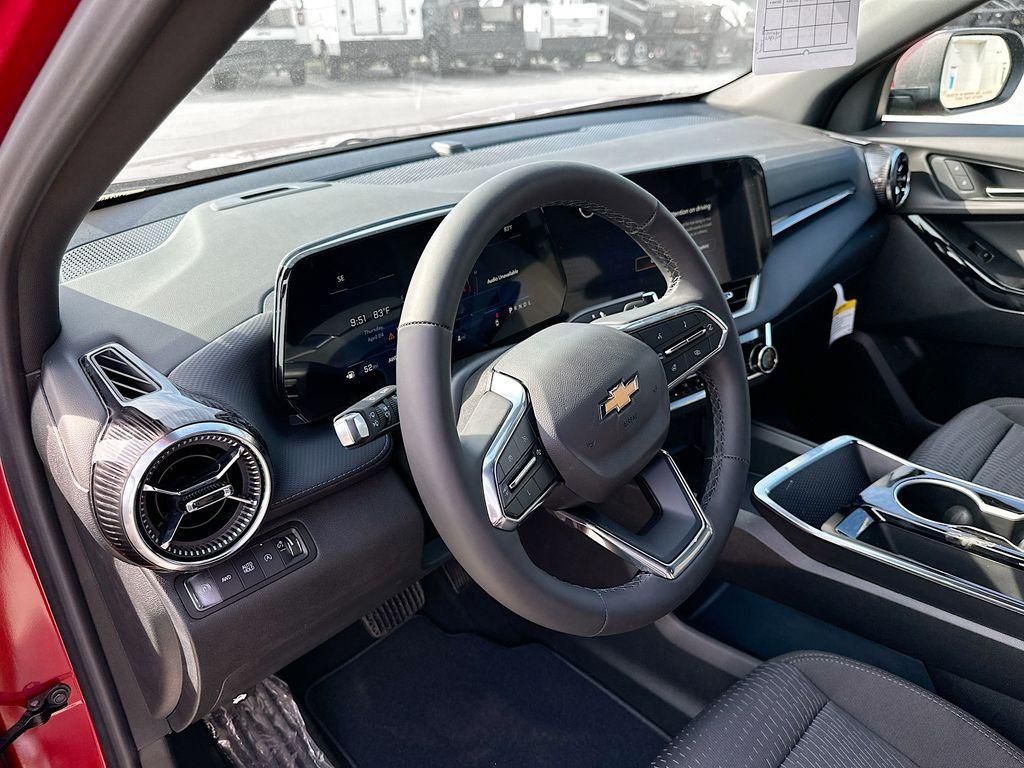 new 2025 Chevrolet Equinox car, priced at $32,490
