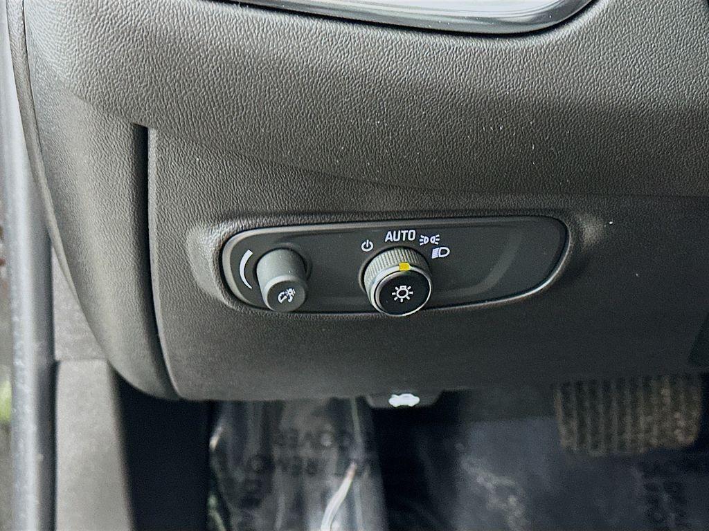 used 2024 Chevrolet Equinox car, priced at $24,515