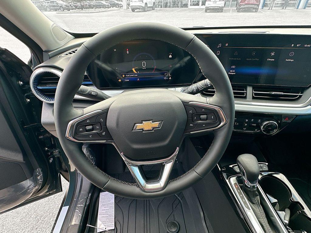 new 2025 Chevrolet Trax car, priced at $25,750